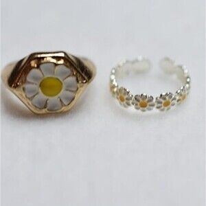 Cottagecore Fairy Yellow Flower Silver/Gold Tone 2pc Size 9 Casual Rings